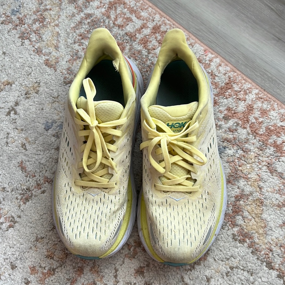 Hoka Clifton 8